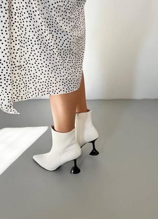 Жіночі ботильйони на підборі рюмка