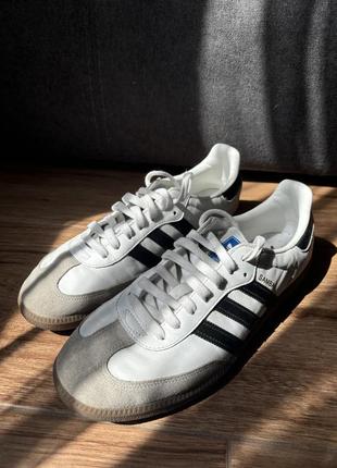 Адідас самба чоловічі білі / Essentials samba man white