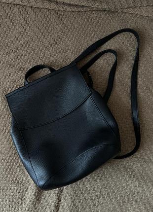 Кожаный рюкзак