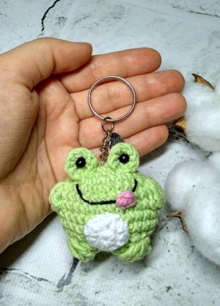 Брелок жабка игрушка вязаная ручной работы амигуруми hand made 4х3,5 см светло-зеленый (202-29-2)
