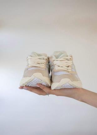 La suela de goma tiger asics lITE mejora la durabilidad