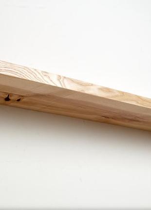 Дерев'яна полиця прихованого монтажу з масиву ясеня.