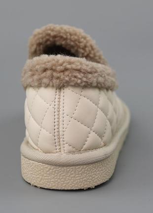 Стильні бежеві низькі угги жіночі з хутром, тапки уггі шкіряні, екошкіра, молочні,...