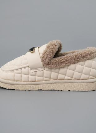 Стильні бежеві низькі угги жіночі з хутром, тапки уггі шкіряні, екошкіра, молочні,...