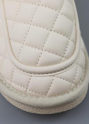 Стильні бежеві низькі угги жіночі з хутром, тапки уггі шкіряні, екошкіра, молочні,...