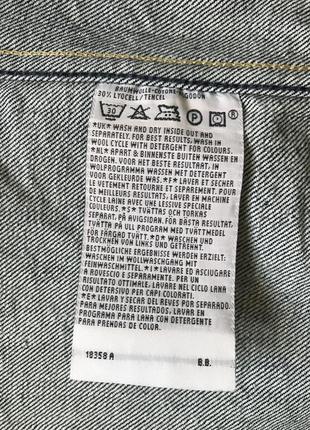 Джинсова куртка levis engineered jeans розмір l7 фото