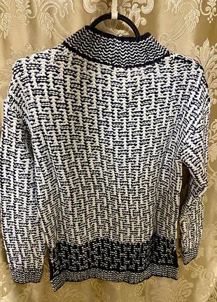 Свитер теплый