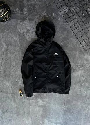 Мужская черная спортивная куртка-ветровка adidas