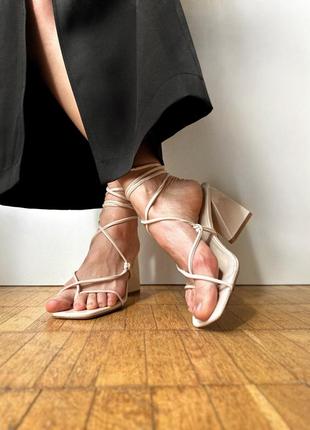 Новые бежевые молочные босоножки туфли с шнуровкой5 фото