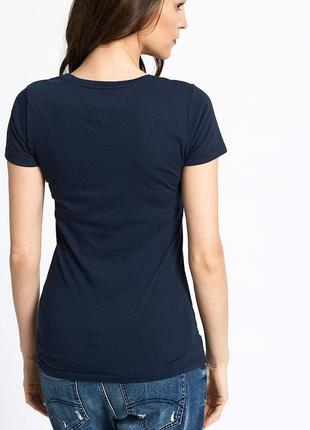 Фирменная футболка синего цвета с принтом tommy hilfiger denim, молниеносная отправка3 фото