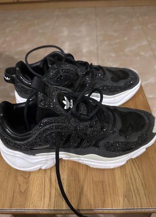Кросівки жіночі adidas 40 р .по -устільці-26 см