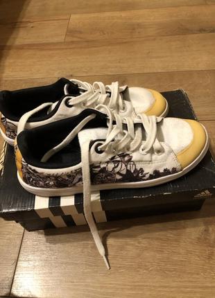 Кеди adidas
