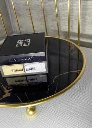 Пудра від gіvenchy