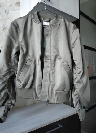 Бомбер вітровка куртка xs hm1 фото