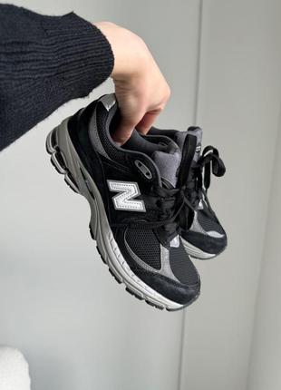 Кроссовки new balance 2002r black white logo 2002 r