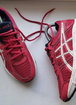Легкие удобные для девочек
 asics gel-contend 4
