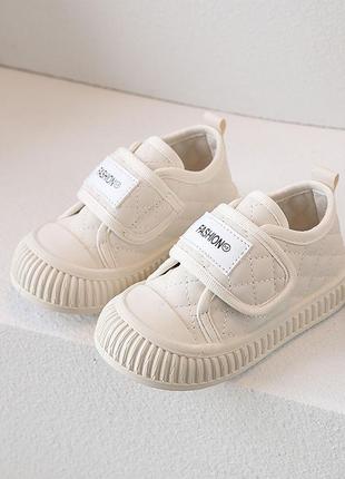 Кроссовки на липучках