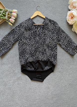 Класний бодік на запах з красивою спинкою, анімалістичний принт