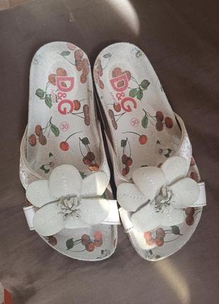 Кожаные шлепанцы/шлепки