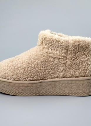 Стильні зимові жіночі уггі бежеві з хутром на товстій підошві, уги натуральне хутро,жіноче...