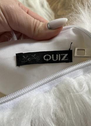 Белая сумка на плечо quiz с цепочкой из искусственного меха6 фото