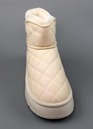 Зимние теплые молочные угги женские кожаные,угги бежевые на платформе с мехом,женская...