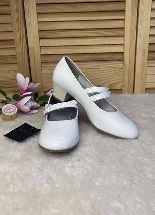 Детские туфли label на каблуке для девочек uk2 (32) белые итальянские