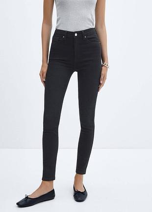 Женские джинсы манго