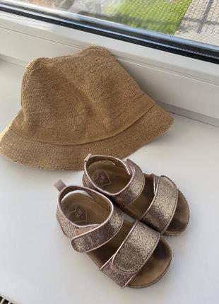 Zara капелюх h&m босоніжки