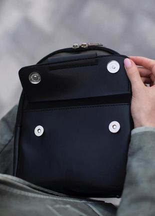 Чорний — якісний фабричний заокруглений рюкзак із металевою фурнітурою, з кишенею спереду (луцьк, 779)4 фото