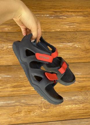 Босоніжки/сандалі crocs