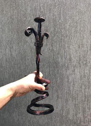 Кованый металлический подсвечник в виде тюльпана в ретро стиле