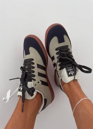 Женские кроссовки в стиле zapatillas adidas velcro para mujer con blazer premium.