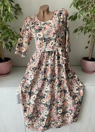 Красивое свободное миди платье