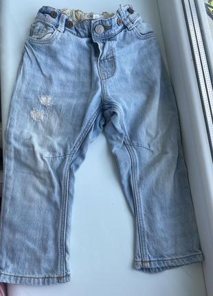Джинсы на ктопчик