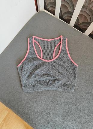 Спортивный топ