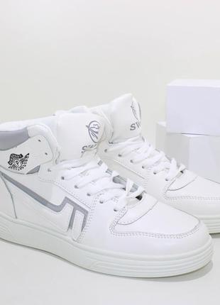 Білі високі кросівки демісезонні, хайтопи