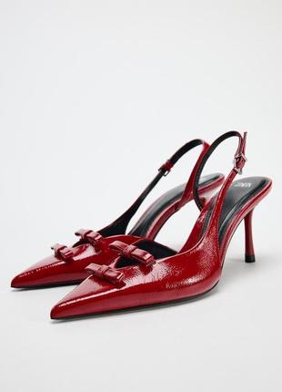 Открытые лакированные красные туфли с бантиками zara new