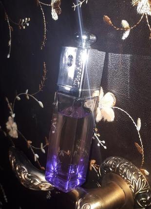 Редкий сказочной красоты супер-женственный аромат dior addict sensuelle.