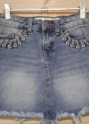 Джинсовая мини юбка.