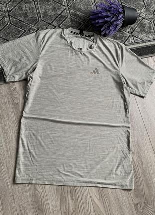 Футболка adidas