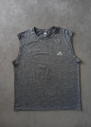 Брендовая майка adidas.