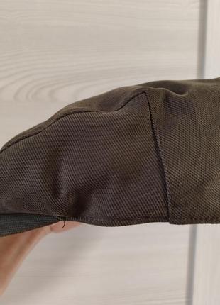 Стильна коричнева кепка