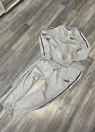 Спортивний костюм puma