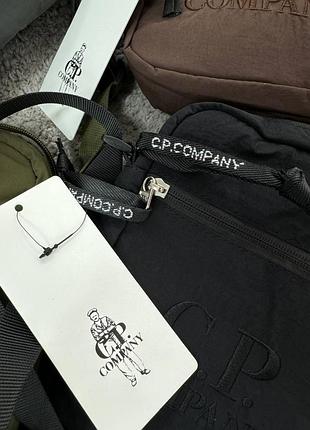 Месенджер c.p. company 4