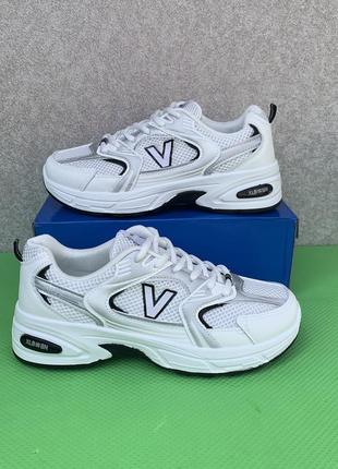 Кроссовки белые мужские - женские закос под new balance 530
