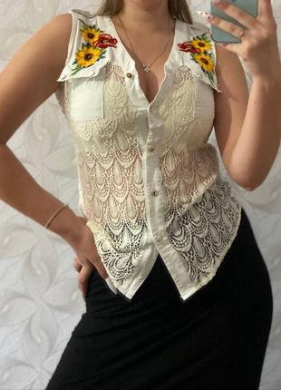Рубашка с ручной вышивкой