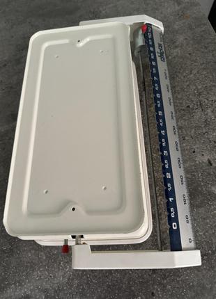 Детские механические весы chicco