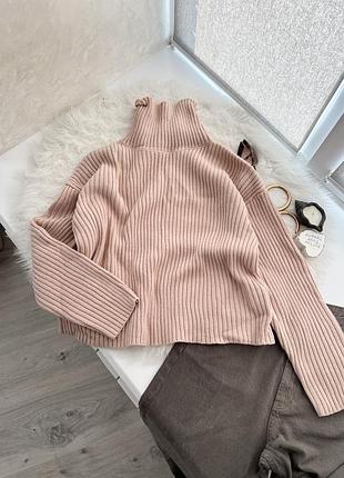 Идеальный бежевый оверсайз свитер