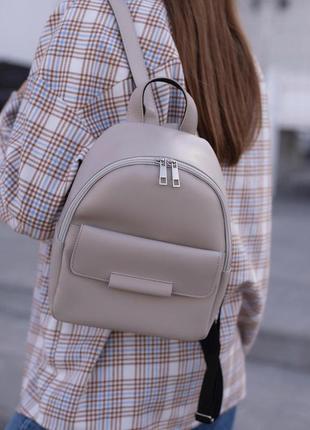 Серый — качественный заокругленный фабричный рюкзак с металлической фурнитурой, с карманом спереди(луцк, 779)7 фото